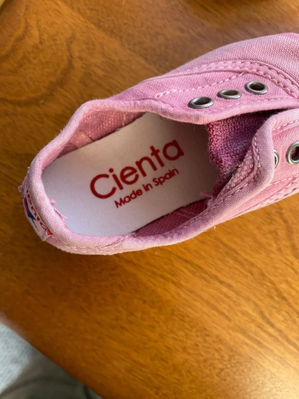Cienta toddler shoes size 22